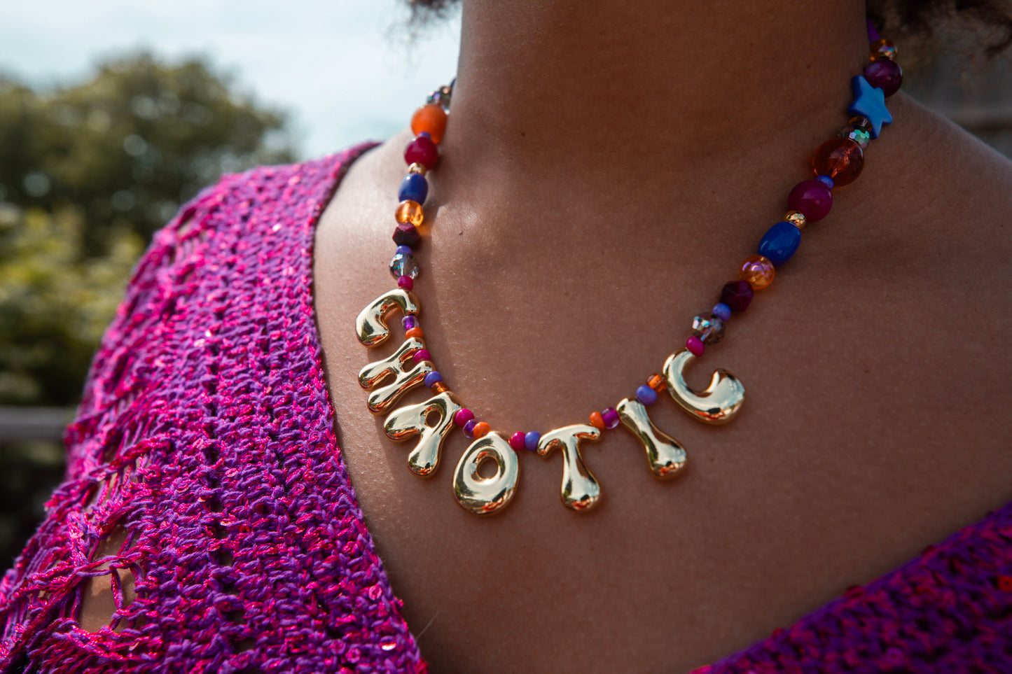 The Chaotic Necklace