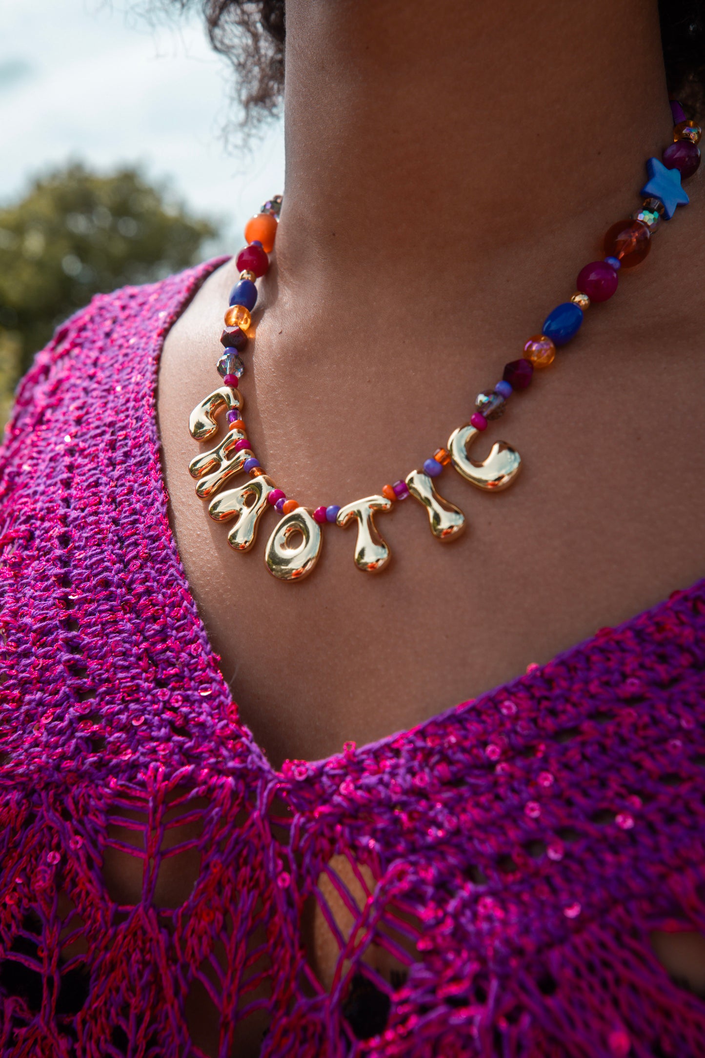 The Chaotic Necklace