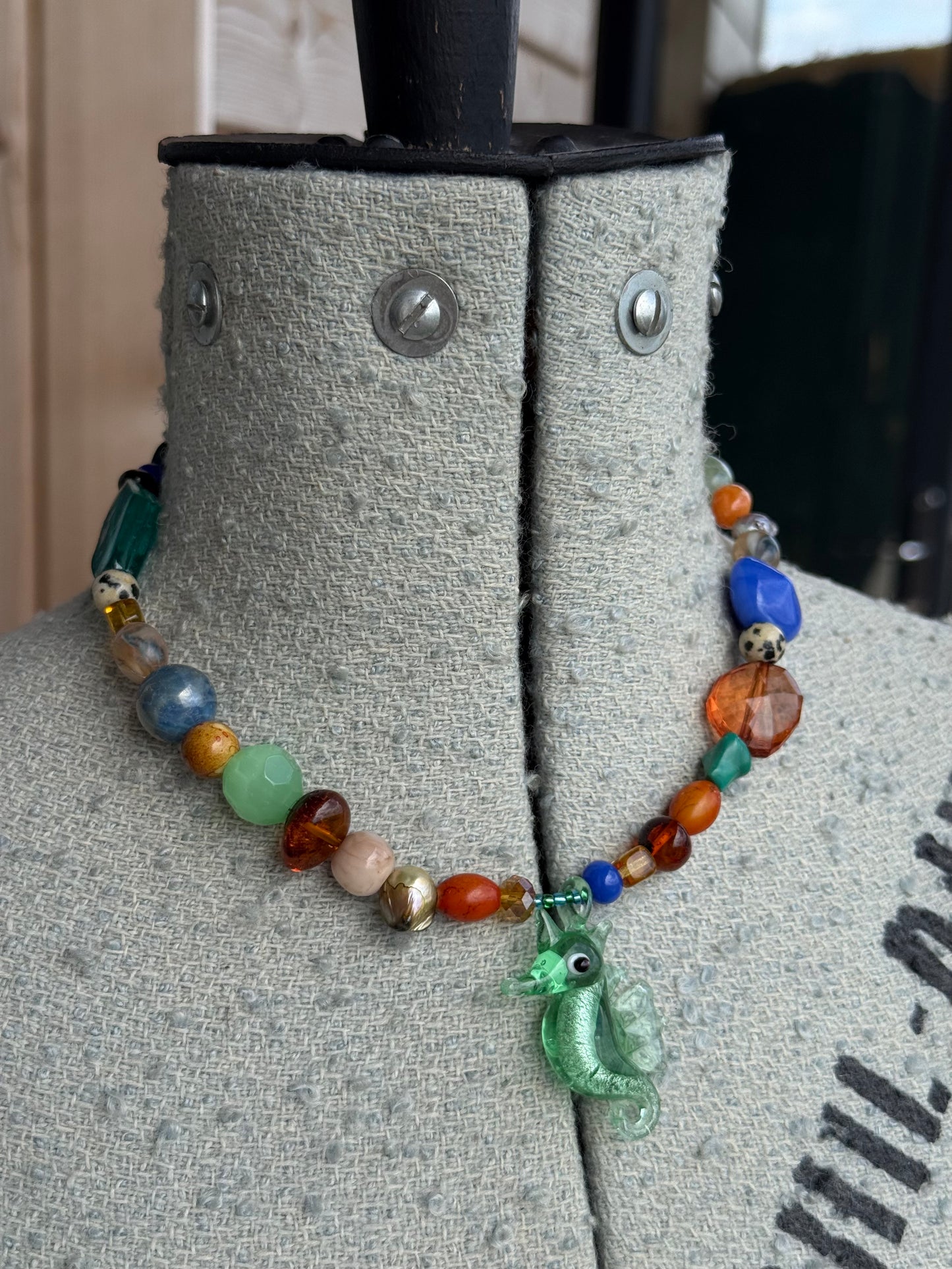 🪸 The Earthy Mama - Seahorse Necklace