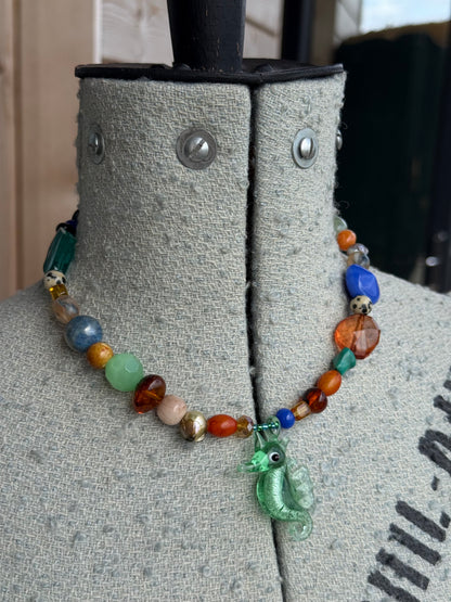 🪸 The Earthy Mama - Seahorse Necklace